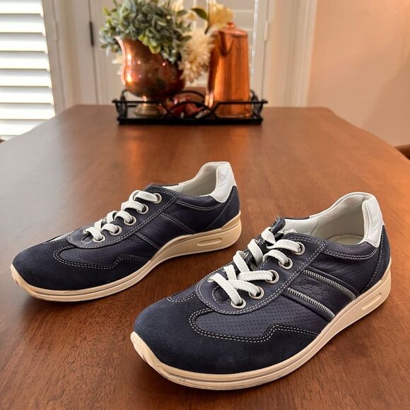 Ecco Blue Leather Suede Oxford Sneakers Womens 39 EU (8–8.5 US) Casual Comfort - Picture 3 of 10